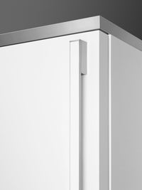 Smeg Portofino 16.2 Cu. Ft. Bottom-Freezer Refrigerator - FA490ULWH|Réfrigérateur Smeg Portofino de 16,2 pi3 à congélateur inférieur - FA490ULWH