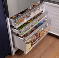 GE 31" 17.7 Cu. Ft. Counter-Depth Bottom-Freezer Refrigerator - Stainless Steel - GBE17HYRFS  | Réfrigérateur GE de 17,7 pi3 et de 31 po de profondeur comptoir à congélateur inférieur - acier inoxydable - GBE17HYRFS  | GBE17RFS