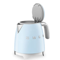 Smeg 0.8 L Mini Cordless Electric Kettle - KLF05PBUS|Mini bouilloire électrique Smeg sans fil de 0,8 l - KLF05PBUS