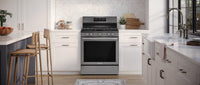 Frigidaire Gallery 5.1 Cu. Ft. Gas Range With Total Convection and Air Fry - Smudge-Proof® Black Sta… | Cuisinière à gaz Frigidaire Gallery de 5,1 pi³ avec convection totale et friture à air - acier inoxy…