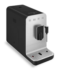 Smeg Fully Automatic Espresso Maker with Milk Wand - BCC02BLMUS|Machine à espresso Smeg entièrement automatique avec buse vapeur - BCC02BLMUS