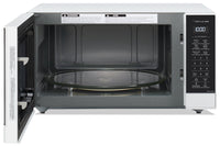Panasonic 1.6 Cu. Ft. Countertop Microwave Oven - NNST75LW | Four à micro-ondes de comptoir Panasonic de 1,6 pi3 - NNST75LW | NNST75LW