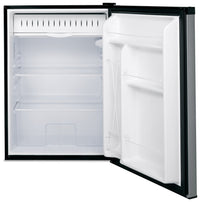 GE 5.6 Cu. Ft. Compact Refrigerator with Can Rack - GCE06GSHSB | Réfrigérateur compact GE de 5,6 pi3 avec support à canettes - GCE06GSHSB | GCE06GSB